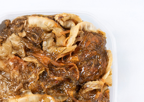 保存性と⾷べやすさを両⽴し、
多様なシーンで選ばれる商品に。